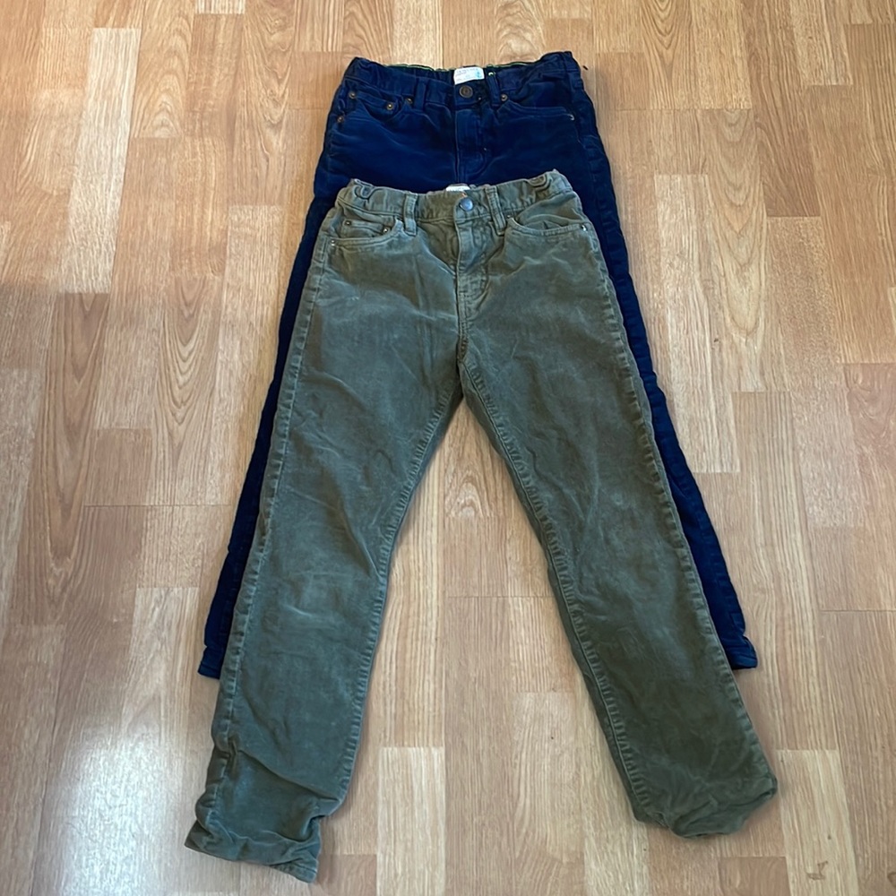 2 pairs Crew cuts boys cord pants. Very good condition. Stretch & adj waist.